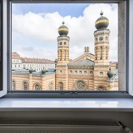 Breathless Panorama Synagogue Elegant Attic Free Parking Reservation Needed Budapeszt