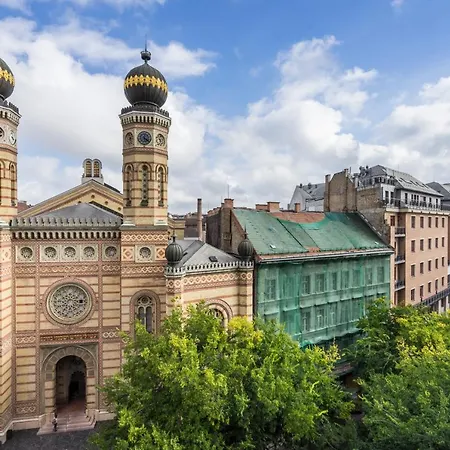 Апартаменты Breathless Panorama Synagogue Elegant Attic Free Parking Reservation Needed