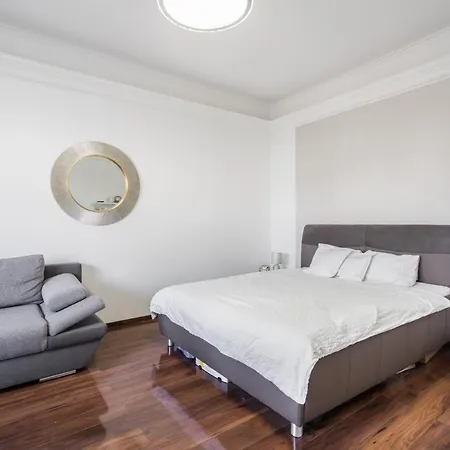 Апартаменты Breathless Panorama Synagogue Elegant Attic Free Parking Reservation Needed Будапешт