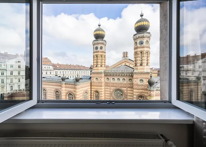 Breathless Panorama Synagogue Elegant Attic Free Parking Reservation Needed Budapest